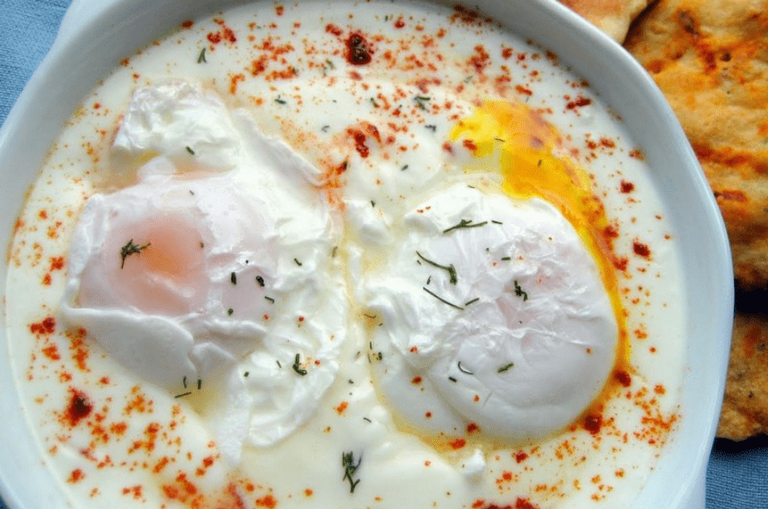 Yoğurtlu Yumurta